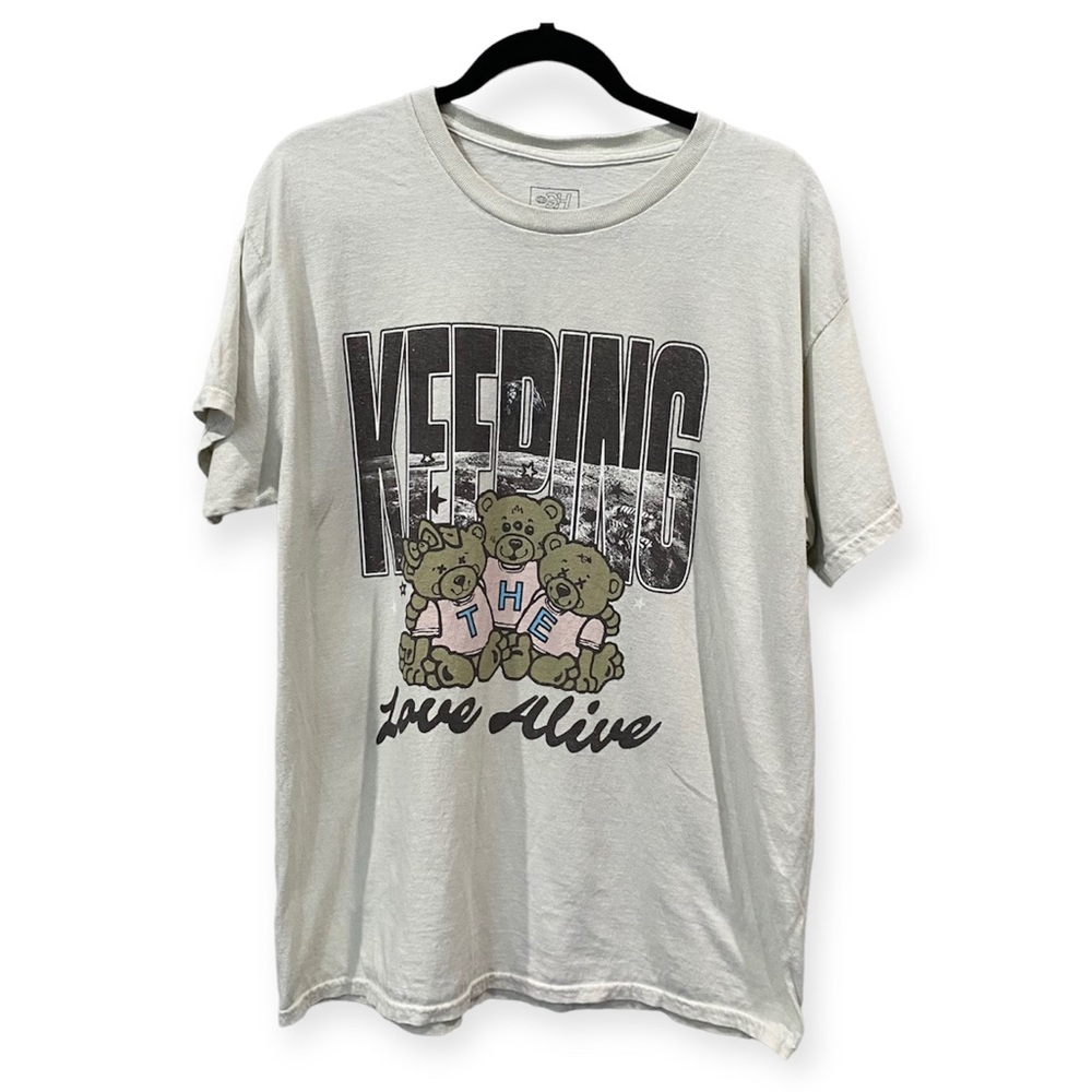 Global Hiatus Keeping the Love Alive Teddy Bear Graphic Print T-Shirt Beige Med